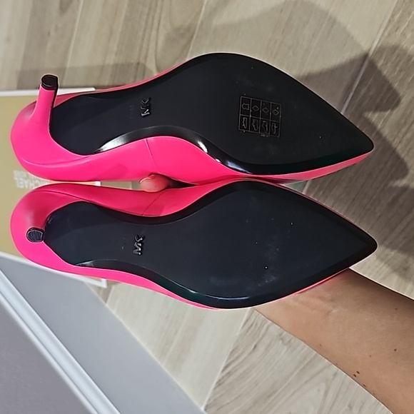 Michael Kors Neon Pink Pumps - Picture 3 of 4